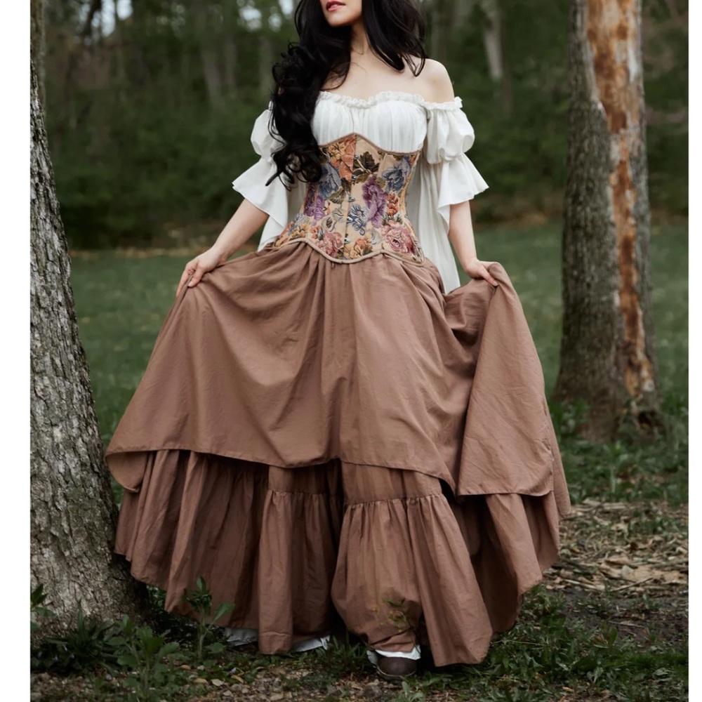 Stunning Renaissance Outlander Fairy 4-piece Cotton Outfit Boned Brocade Corset